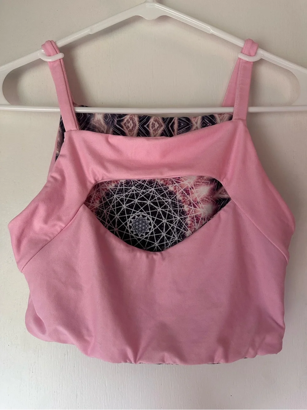 Wolven Pink & Black Geometric Print Athletic Set